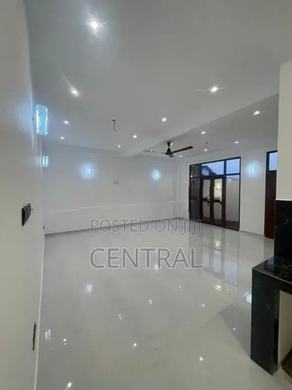 BRAND NEW TWO STORIED HOUSE FOR SALE IN MALABE TOWN (C7-10207)