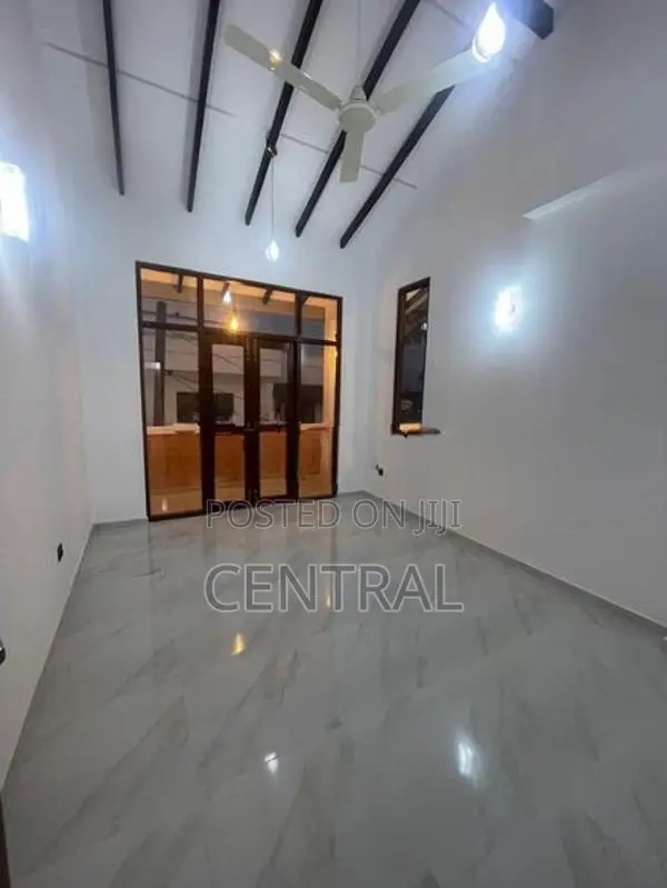 BRAND NEW TWO STORIED HOUSE FOR SALE IN MALABE TOWN (C7-10207)