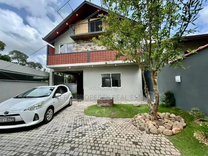 HAS211 - Cabana Type Luxury House for Sale in Piliyandala 🏠