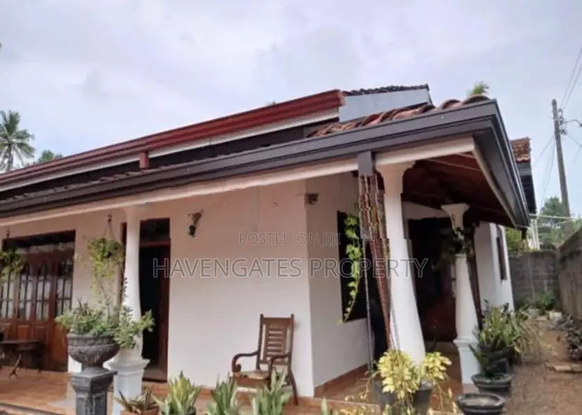 single storey house sale Negombo - 15 perches