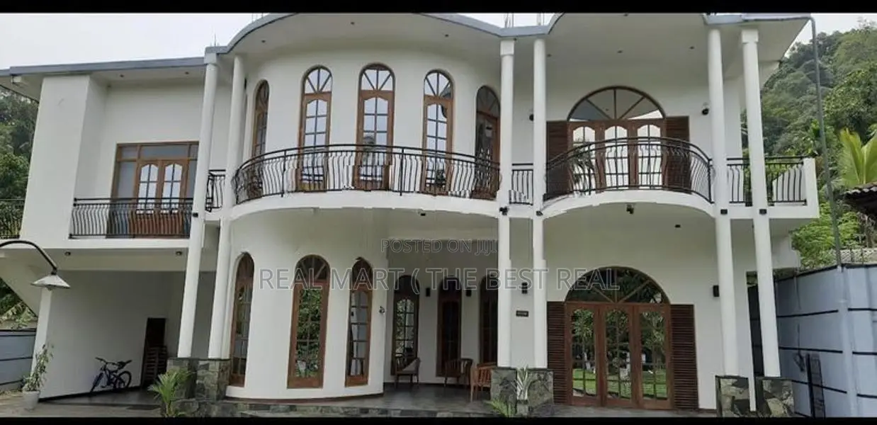 KANDY : 8-AC-BR (44P) LUXURY HOTEL FOR SALE