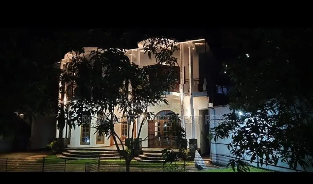 KANDY : 8-AC-BR (44P) LUXURY HOTEL FOR SALE