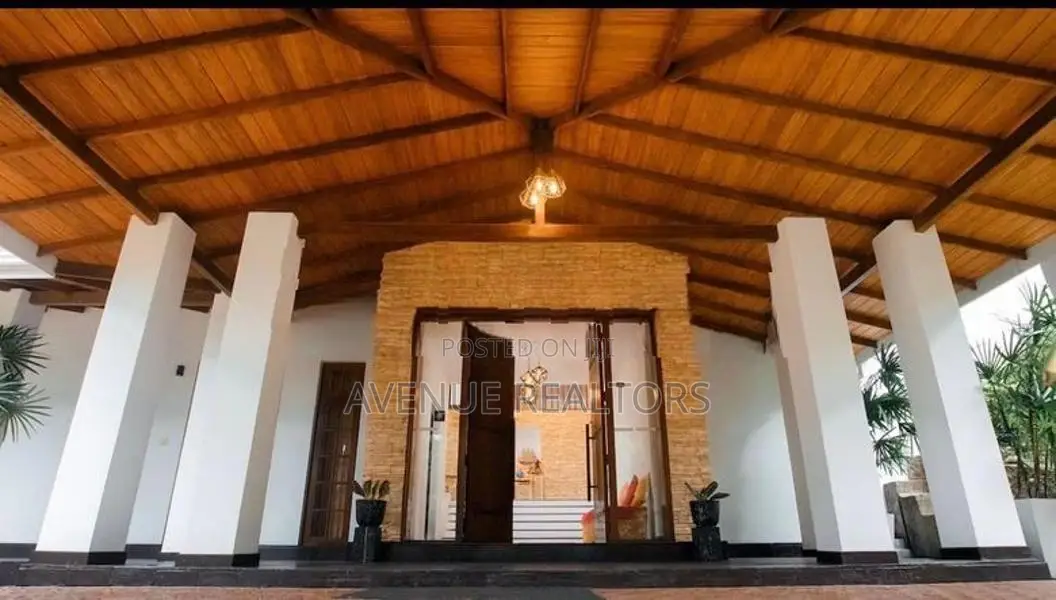 6BR Luxury Villa for Sale in Heerassagala, Kandy (VL4708)