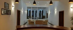 KANDY : 8-AC-BR (44P) LUXURY HOTEL FOR SALE