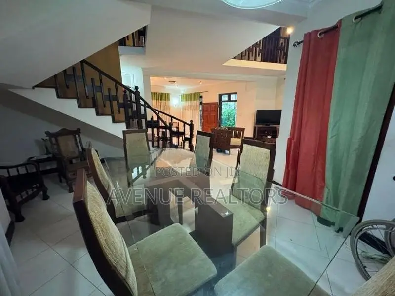 5BR House for Sale in Boralesgamuwa (HS4712)