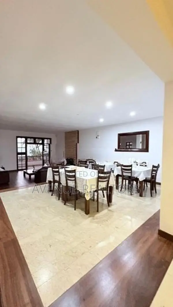 Luxury Villa for Rent in Kandy (VL4710)
