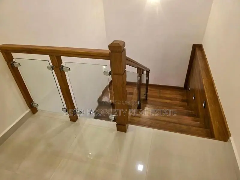 HAS202 - Quality Valuable Luxury House for Sale in Piliyandala