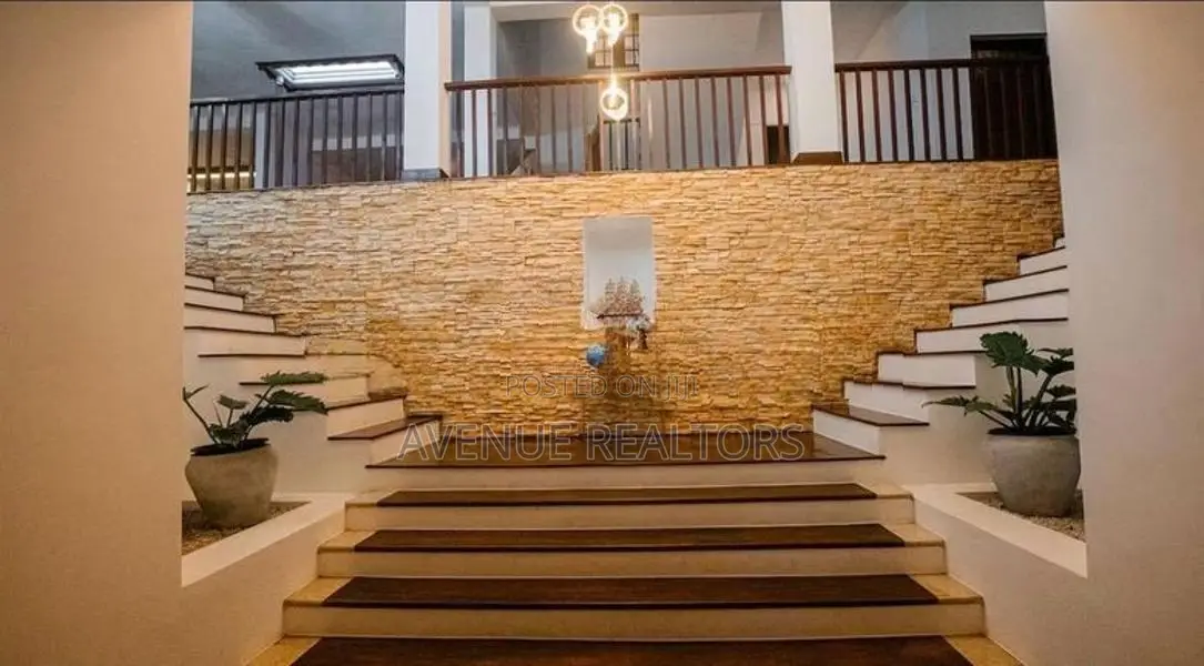 Luxury Villa for Rent in Kandy (VL4710)