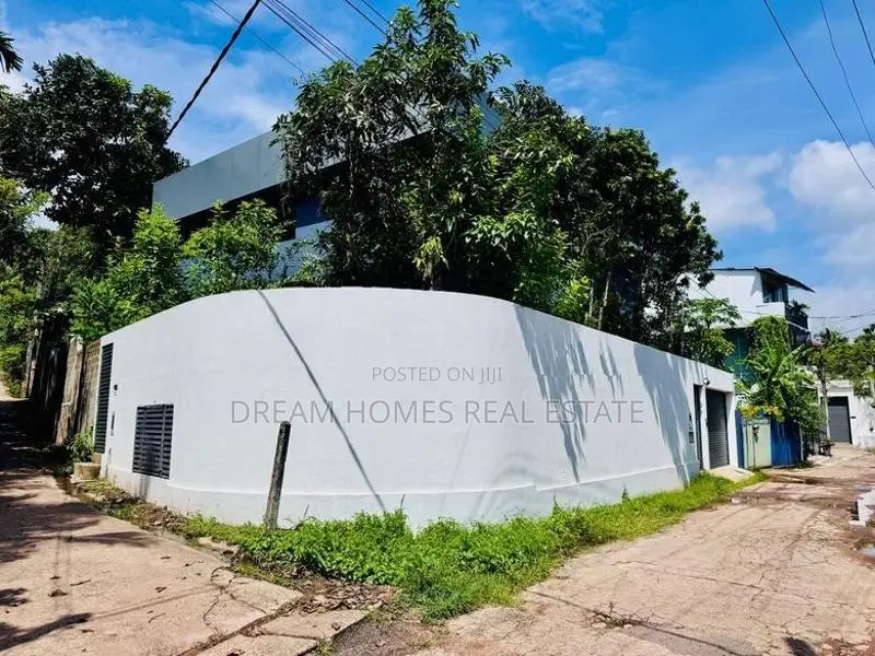 Luxury House for Sale in Rajagiriya – Kalapaluwawa