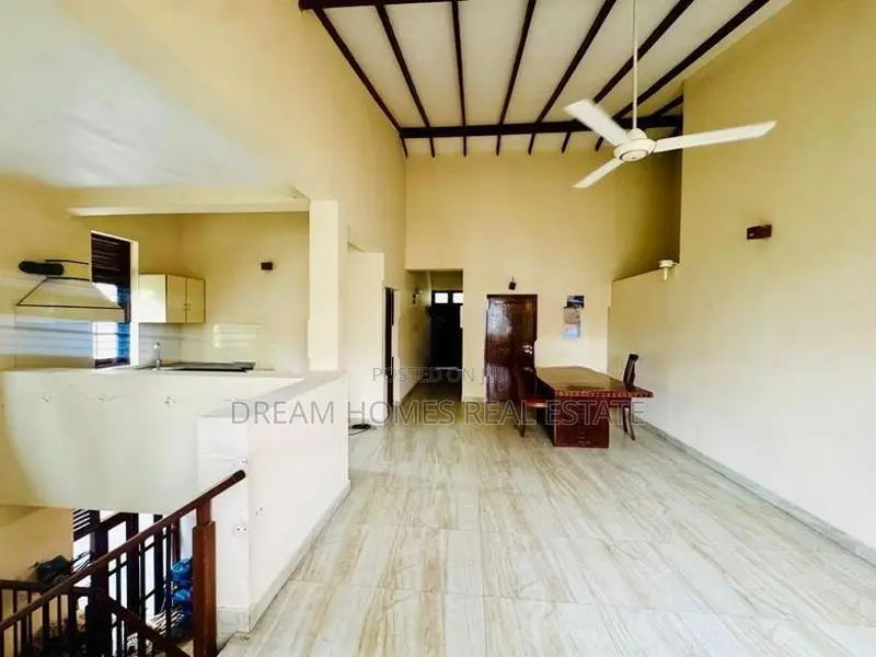 Home for Sale – Ambawatta Road, Boralesgamuwa