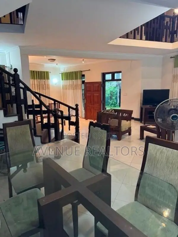 5BR House for Sale in Boralesgamuwa (HS4712)