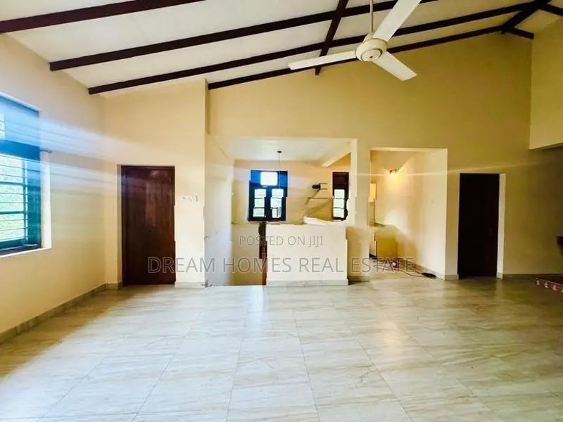Home for Sale – Ambawatta Road, Boralesgamuwa