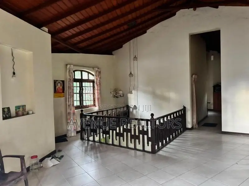 5BR House for Sale in Boralesgamuwa (HS4712)