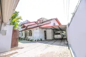 5BR House for Sale in Pelawatta, Battaramulla (HS4713)