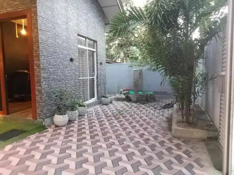 House For Sale In Boralesgamuwa Neelammahara