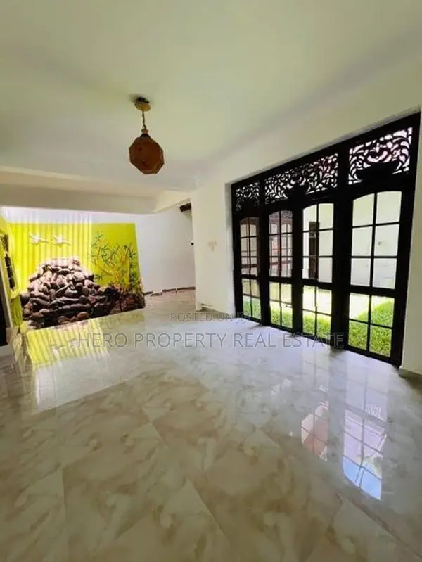 Luxury House for Sale in Athurugiriya