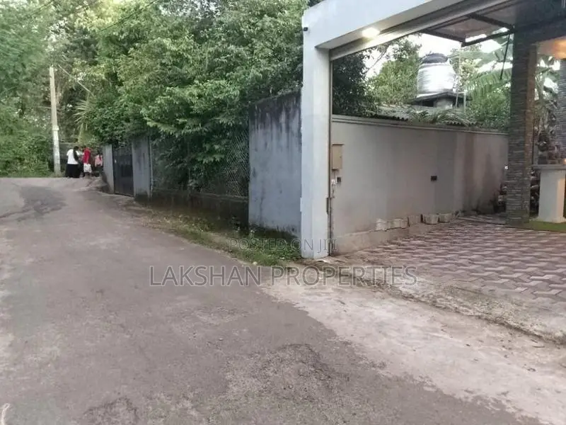 House For Sale In Boralesgamuwa Neelammahara