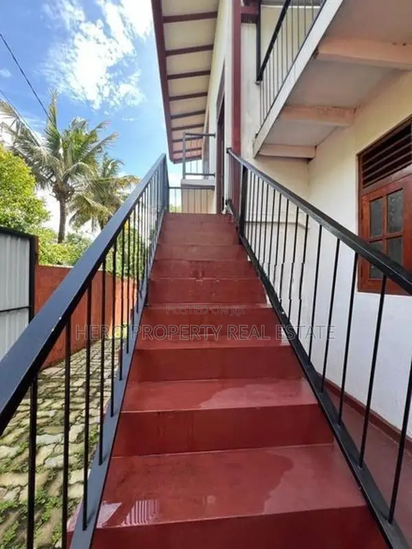 Modern Two Unit Luxury House for Sale in Athurugiriya