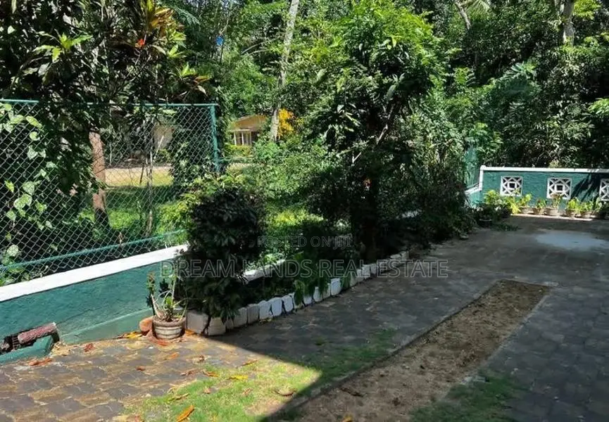 Kandy Ampitiya Ground floor Unit for Rent ( R- 742)