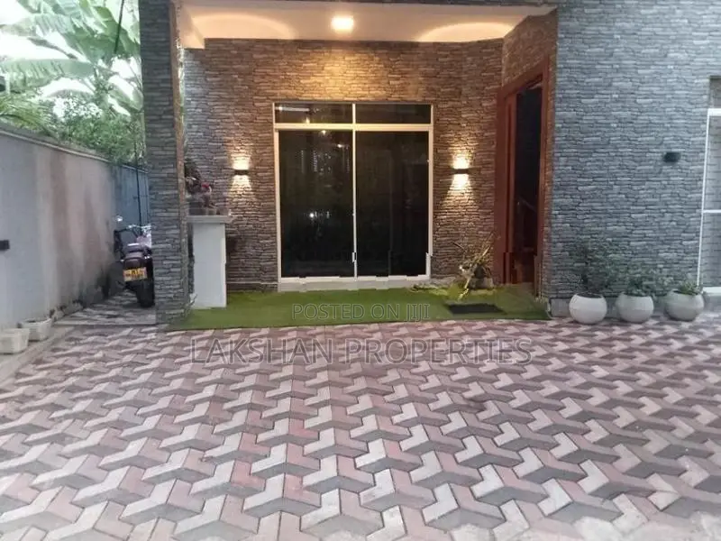 House For Sale In Boralesgamuwa Neelammahara