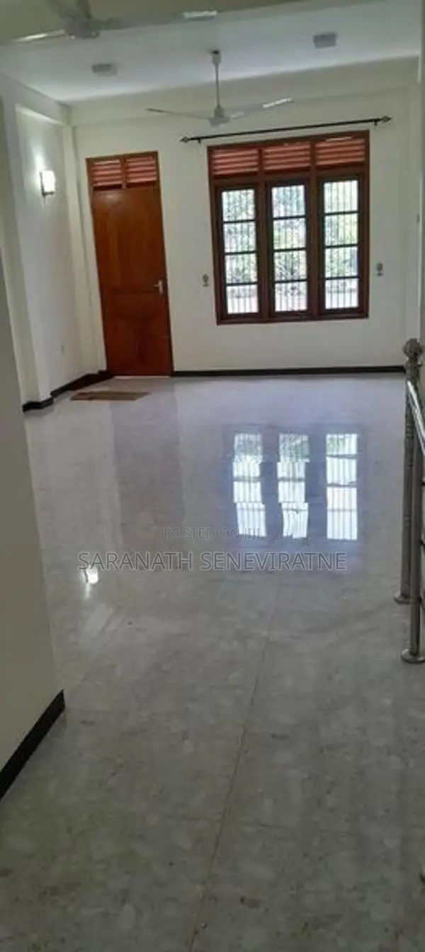 House For Sale in Pita-Kotte