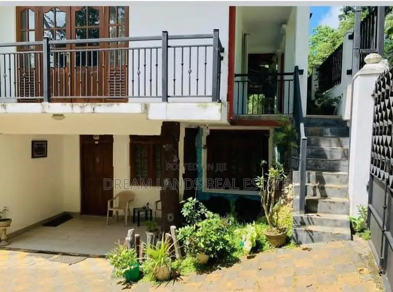 Kandy Ampitiya Ground floor Unit for Rent ( R- 742)