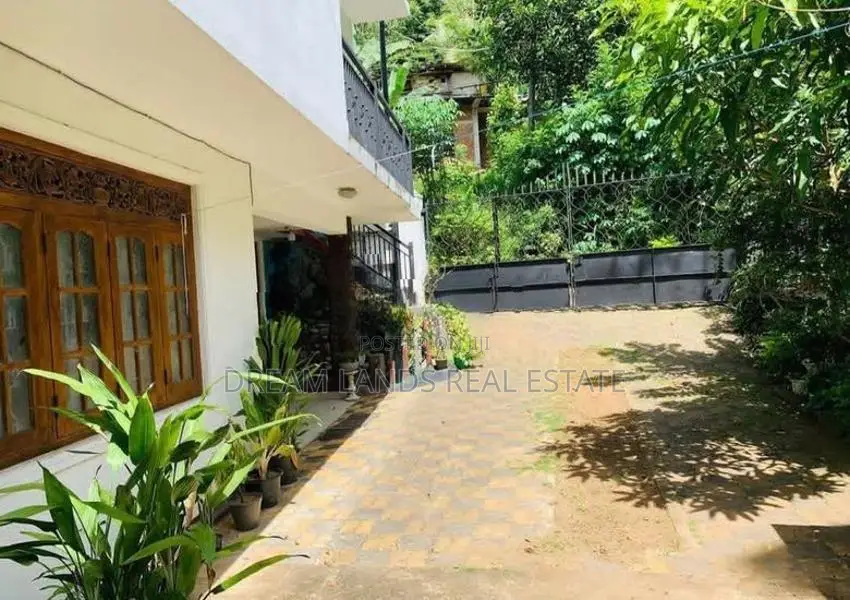Kandy Ampitiya Ground floor Unit for Rent ( R- 742)