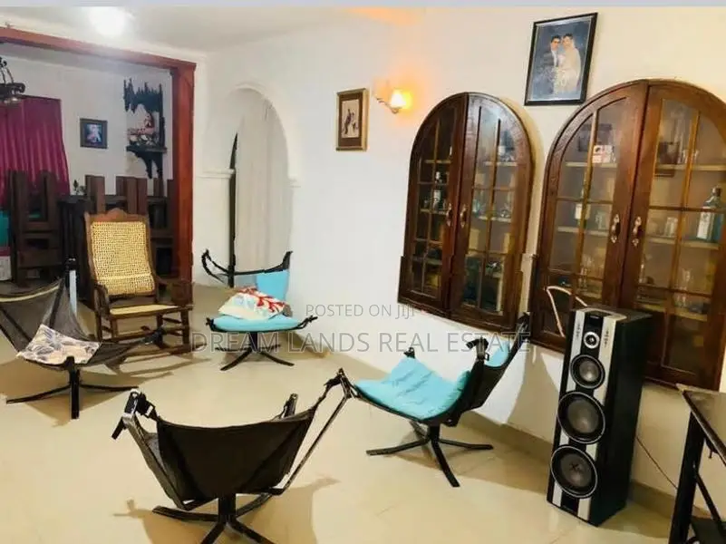 Kandy Ampitiya Ground floor Unit for Rent ( R- 742)