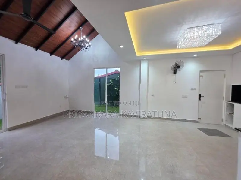 Luxury House For Sale in Piliyandala