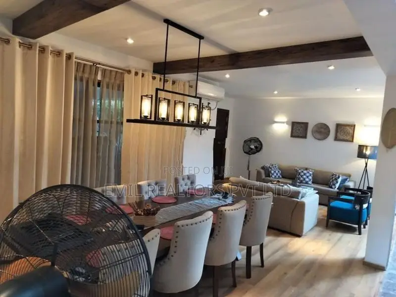 4 Bedroom Luxury Furnished House for Sale – Colombo 05 (EM164RK)