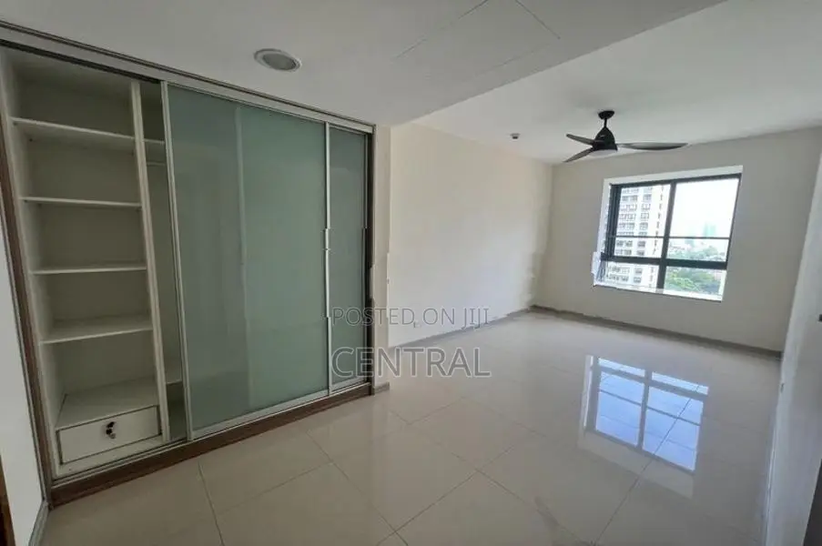 Furnished Apartment for Sale in Havelock City, Park Tower (C7-10228)