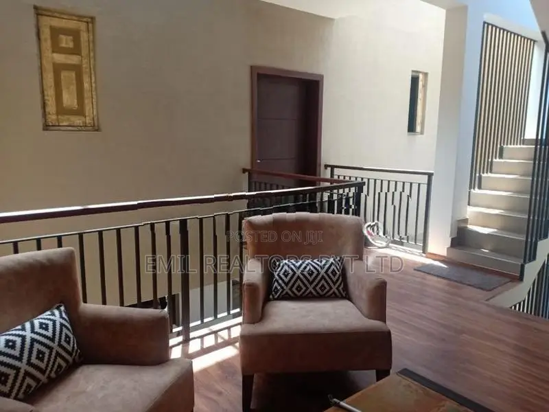4 Bedroom Luxury Furnished House for Sale – Colombo 05 (EM164RK)