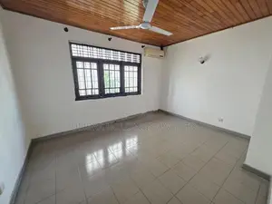 House For Sale In Fairfeild gardens Colombo 8 - 2616U/1