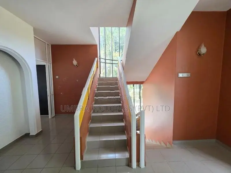 House For Sale In Fairfeild gardens Colombo 8 - 2616U/1