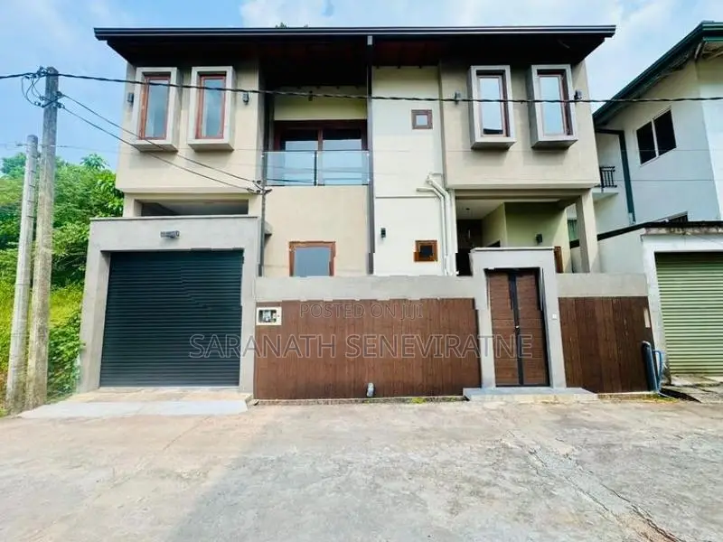Luxury Brand New House For Sale In Thalawathugoda.