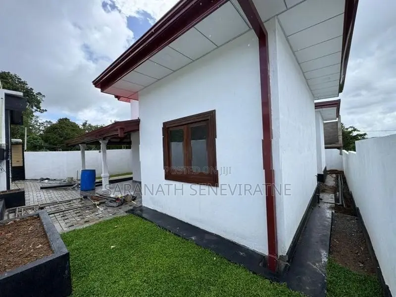 Brand-New House in Homagama Meegoda Watareka මීගොඩ - වටරැක
