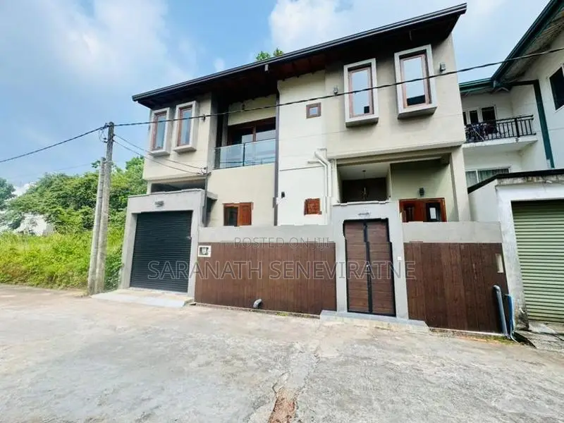 Luxury Brand New House For Sale In Thalawathugoda.