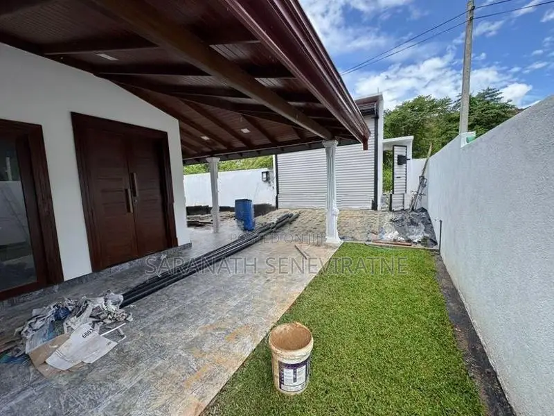 Brand-New House in Homagama Meegoda Watareka මීගොඩ - වටරැක