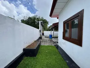 Brand-New House in Homagama Meegoda Watareka මීගොඩ - වටරැක