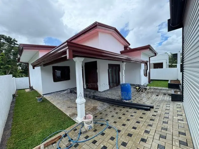 Brand-New House in Homagama Meegoda Watareka මීගොඩ - වටරැක