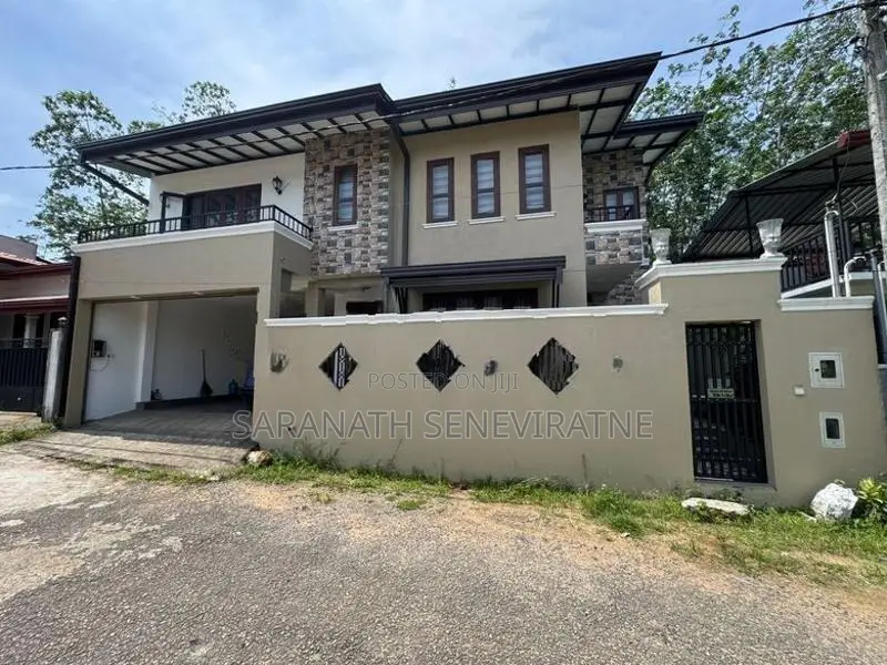 2 Storied Luxury House For Sale in Madulawa Homagama