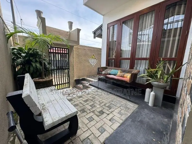 2 Storied Luxury House For Sale in Madulawa Homagama