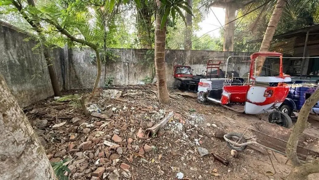 24P Residential Property For Sale in Wattala