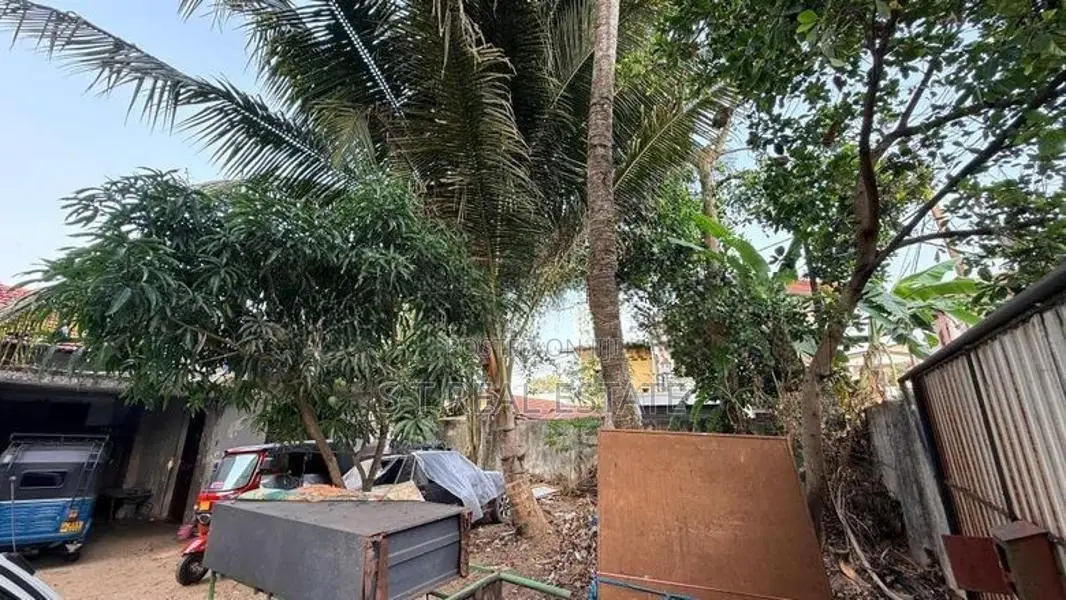 24P Residential Property For Sale in Wattala