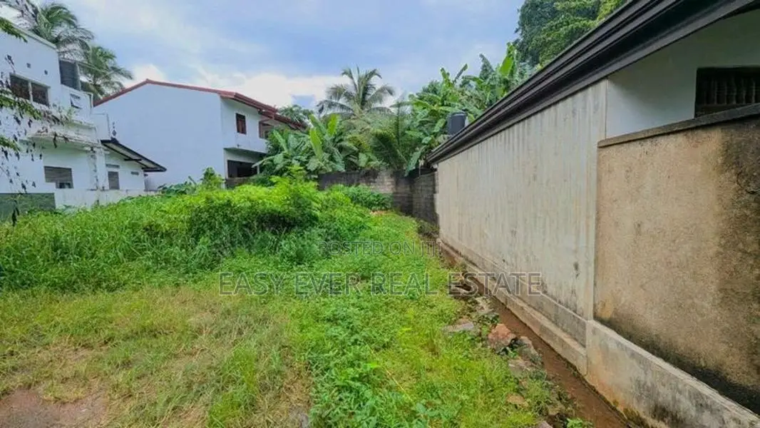කඩවත – රාගම පාරේ වටිනා තැනිතලා ඉඩමක් විකිණීමට UP 13612