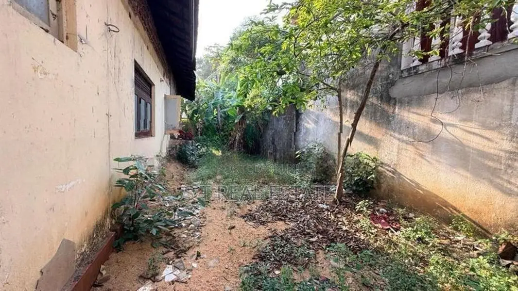 24P Residential Property For Sale in Wattala