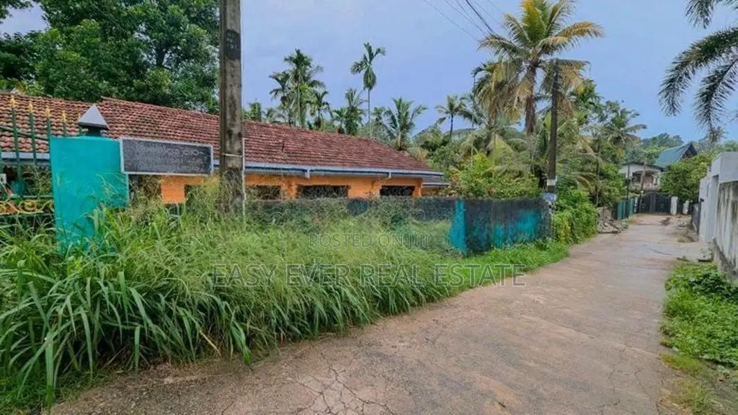 කඩවත – රාගම පාරේ වටිනා තැනිතලා ඉඩමක් විකිණීමට UP 13612
