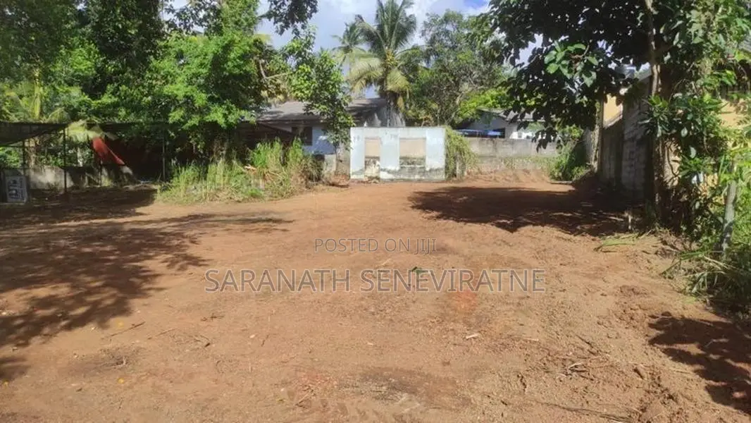 Land For Sale Off Bandaragama Kesbewa Rd - Kindelpitiya