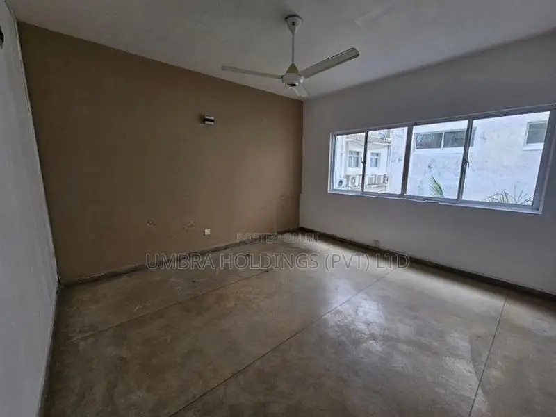 Office Space For Rent Off Duplication Road Colombo 03 - 3671U