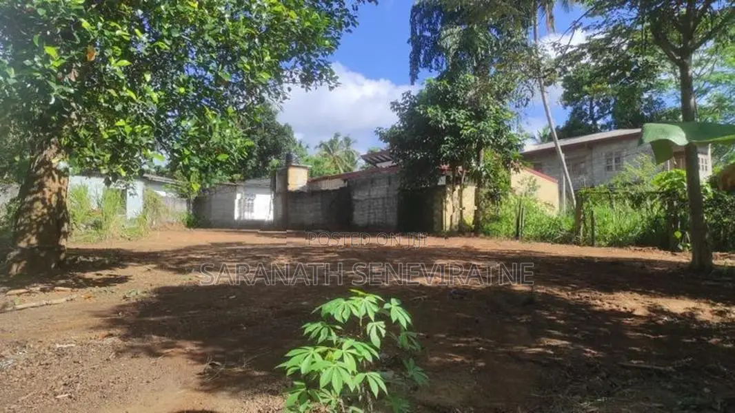 Land For Sale Off Bandaragama Kesbewa Rd - Kindelpitiya